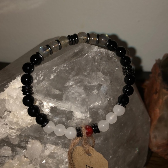 “Empath Protection” Crystal bracelet - Picture 5 of 7